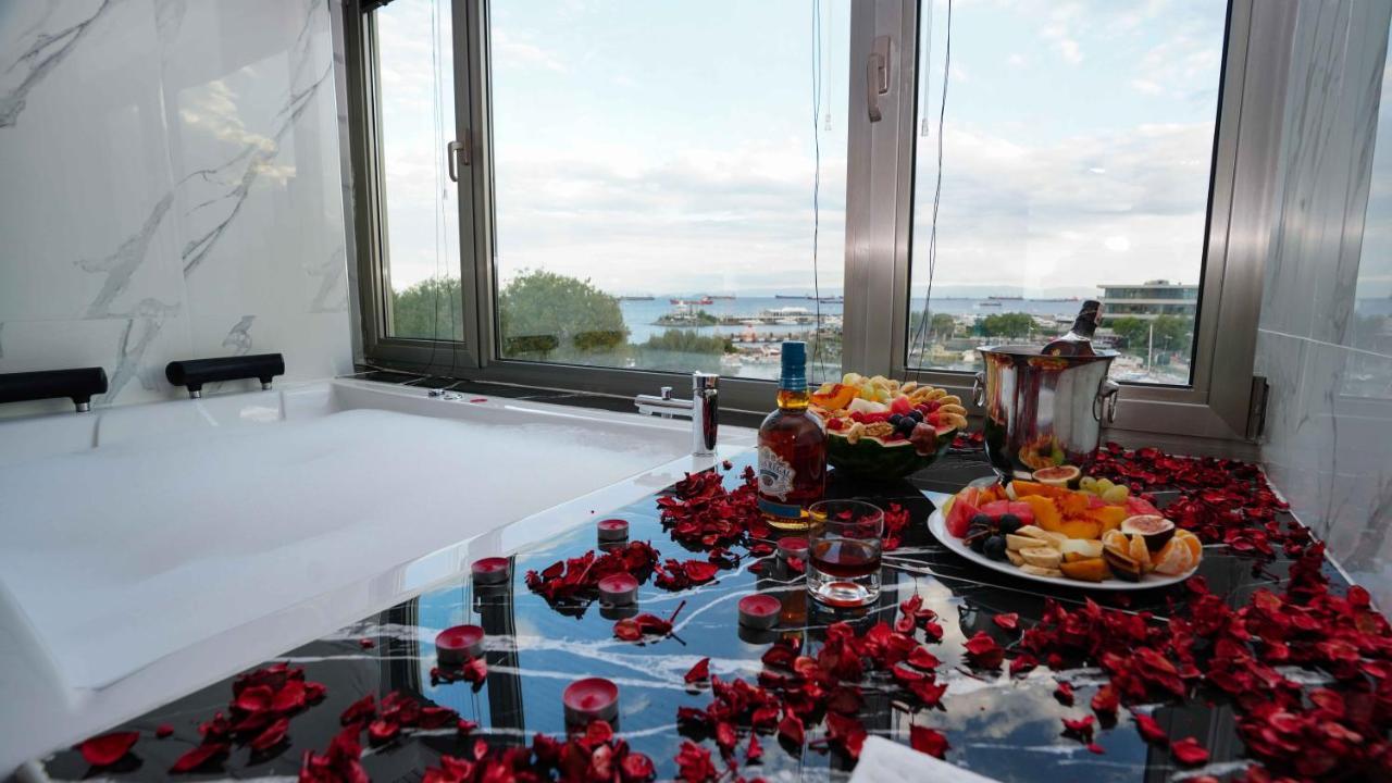 Aura Marina Hotel イスタンブール エクステリア 写真